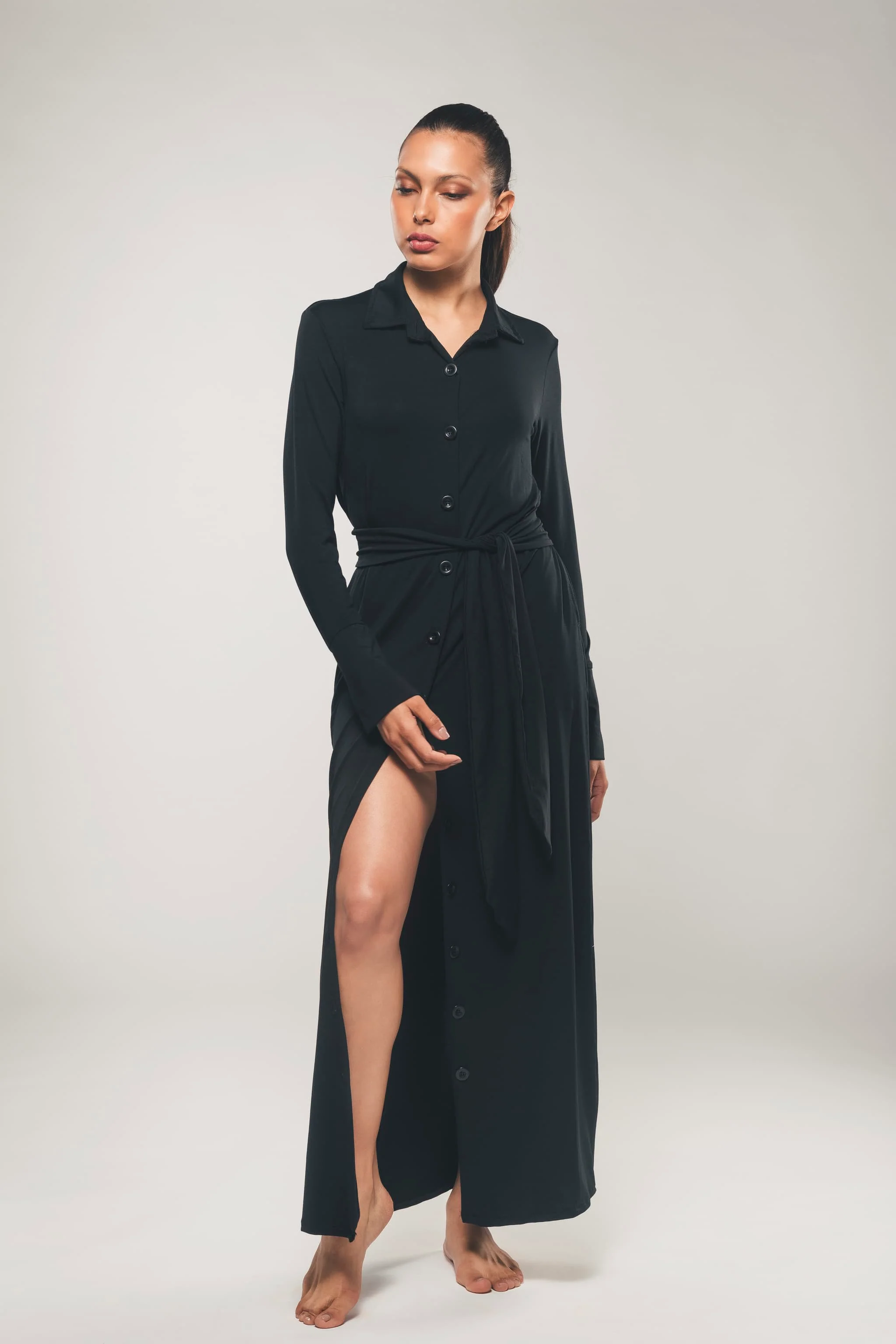 Vestido Camiseiro Maxi de Manga Comprida em Preto - Beatrice - Image 3