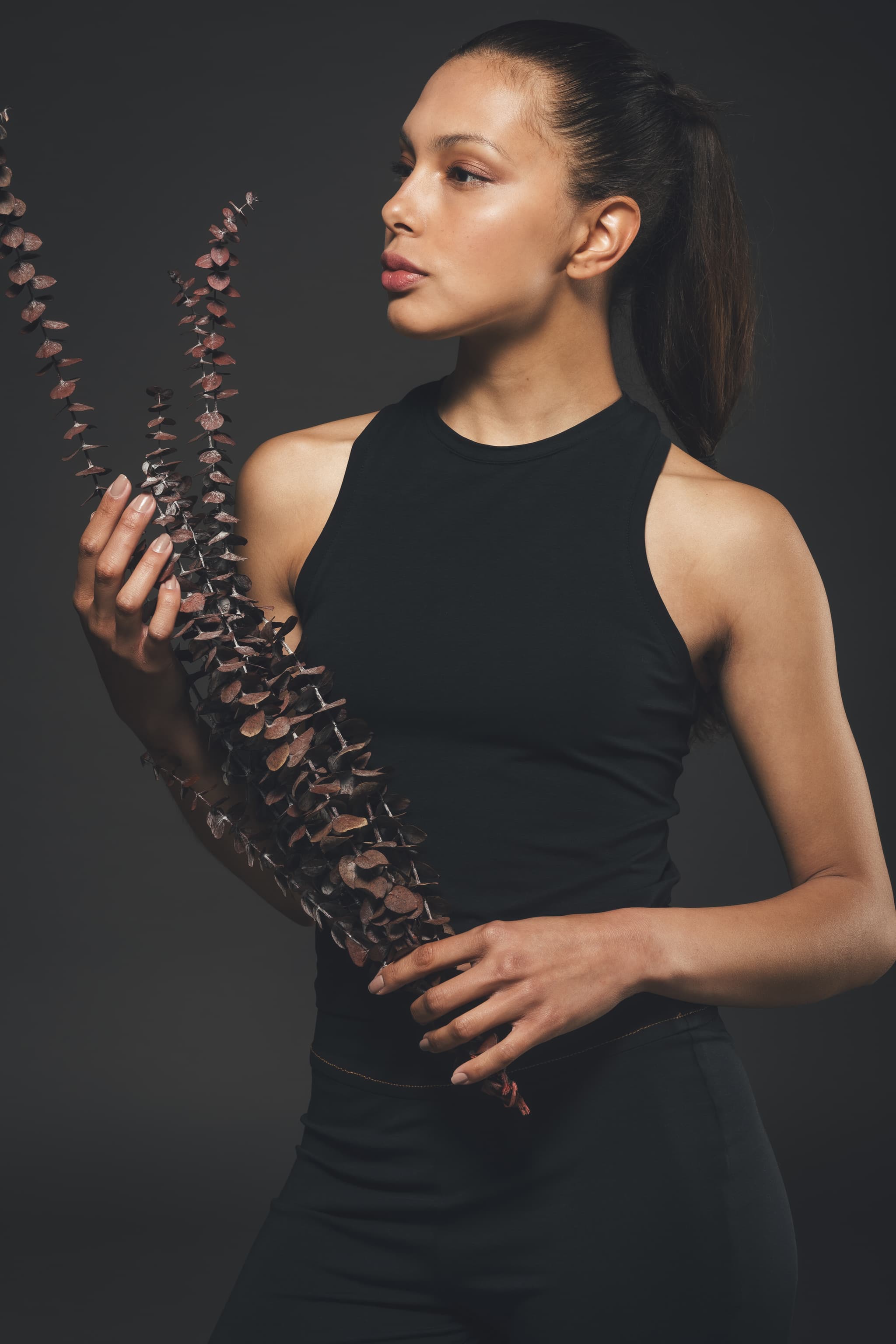 Top de Alças em Algodão Orgânico Preto - Eliza