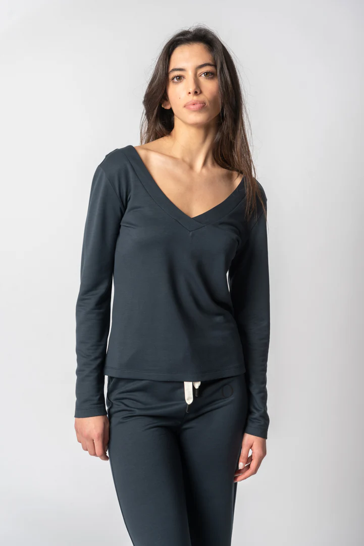 Sweatshirt em TENCEL™ Lyocell Azul com Decote em V - Lenora