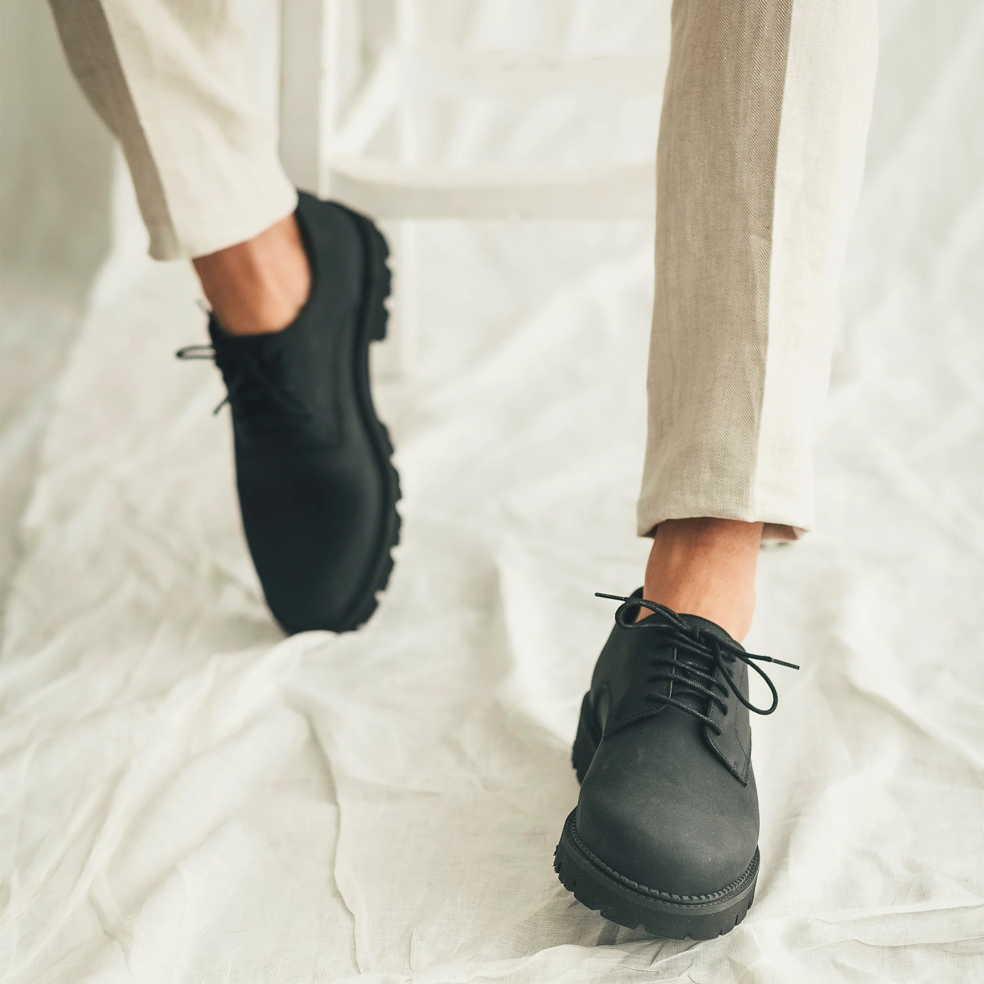 Sapatos Derby Vegan para Homem Adrien Cinzento - Image 2